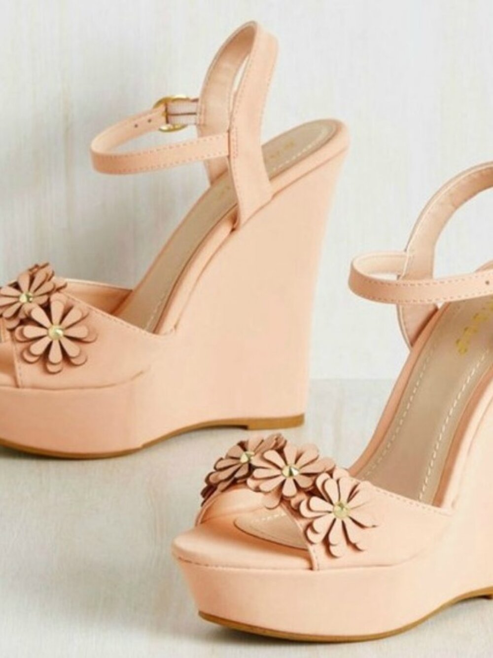 Retro Peach Wedge Sandals